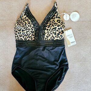Contours by Coco Reef One Piece size M